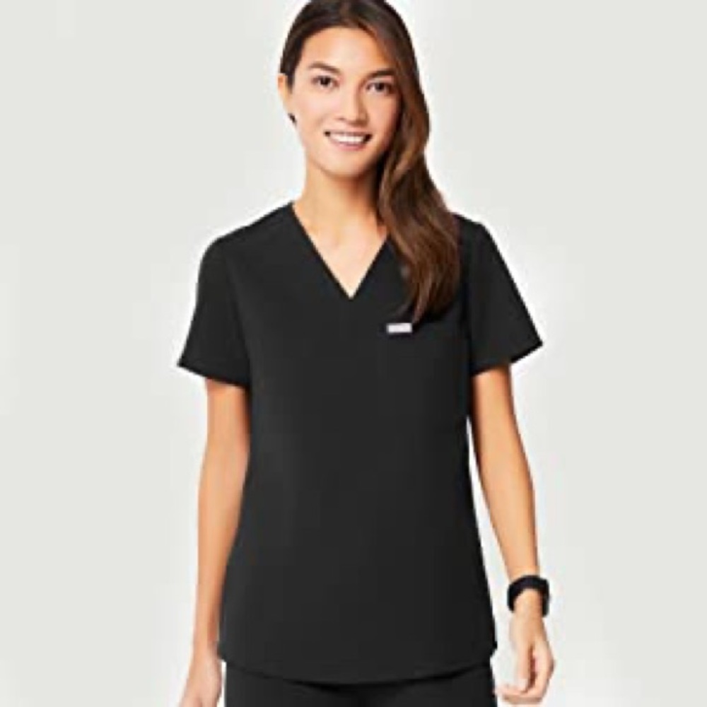 Black figs scrub top